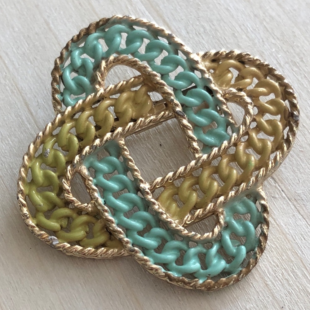 Vintage Chain Rope Enamel Gold Brooch